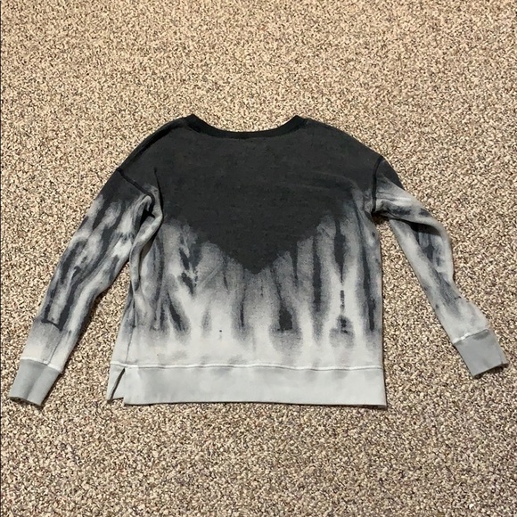 Cute American Eagle tie-dye sweatshirt! Size - Picture 2 of 3